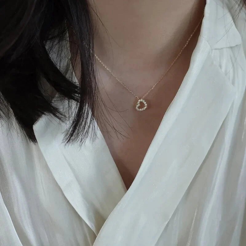 Adriana | Elegant sparkling heart necklace