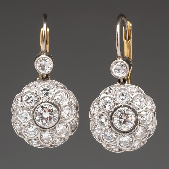 Carina | Vintage crystal earrings with round mandala design