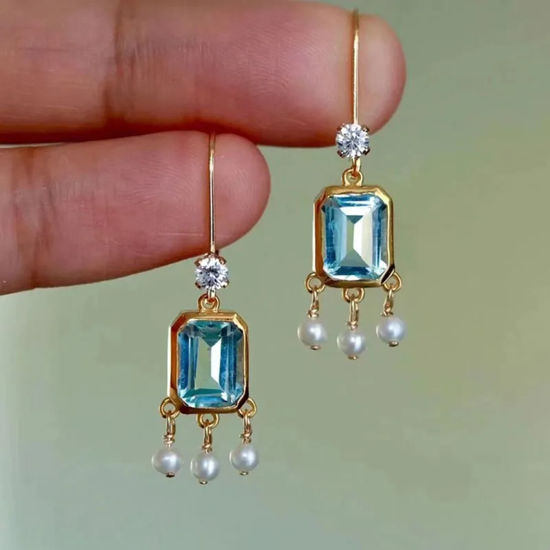 Berta | Vintage blue crystal earrings