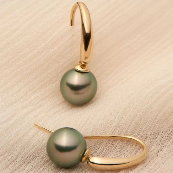 Paloma | Elegant olive pearl earrings