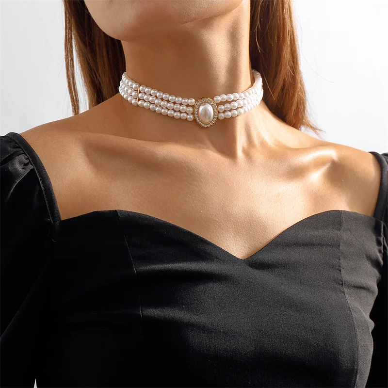 Ana María | Elegant triple pearl necklace