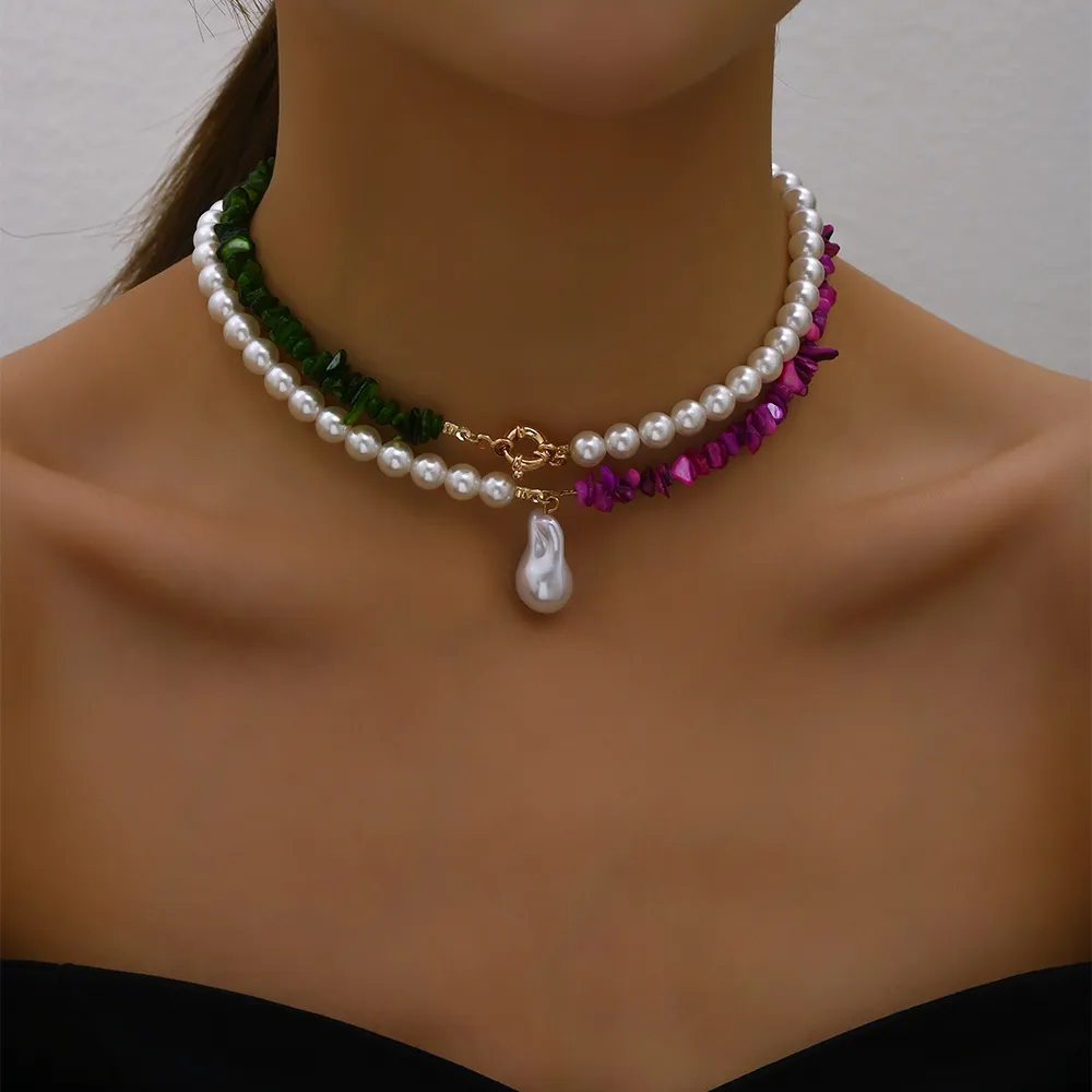 Ariadna | Elegant necklace of colored baroque pearls