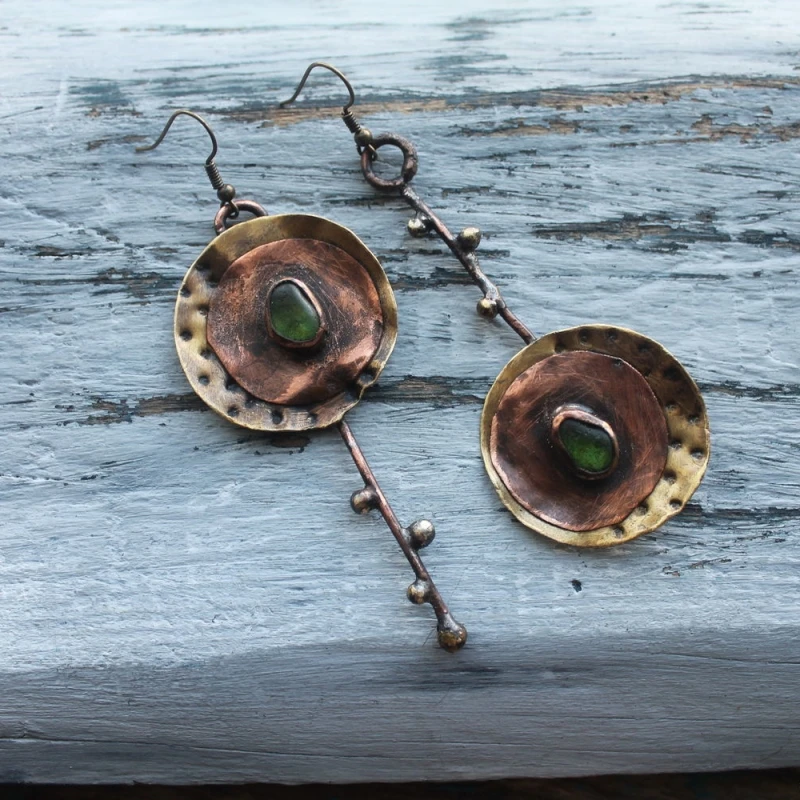 Hilda | Faded brown vintage earrings
