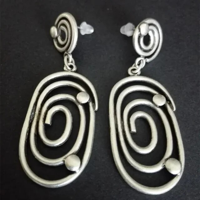 Juliana | Vintage spiral earrings with silver pearls