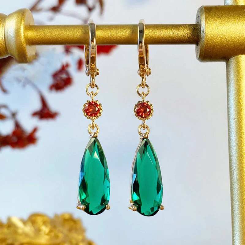 Rita | Vintage style green crystal dangle earrings
