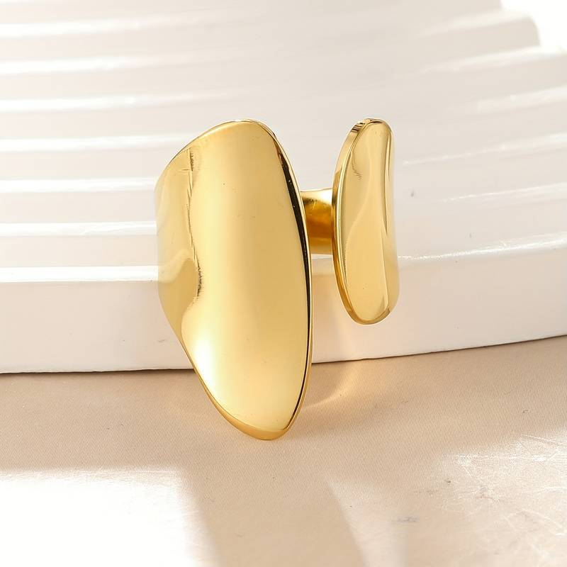 Paula | Elegant open gold ring