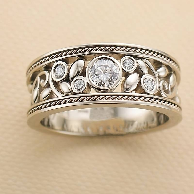 Danna | Vintage silver and zircon ring