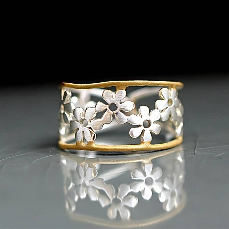 Valentina | Irregular hollow daisy ring