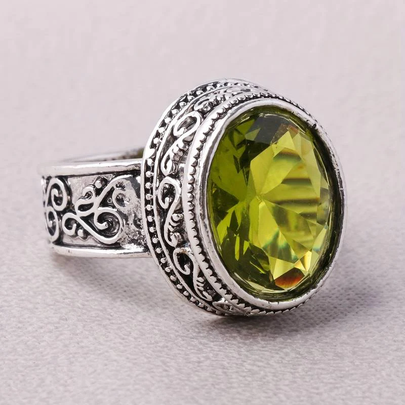 Silvia | Vintage olive crystal ring