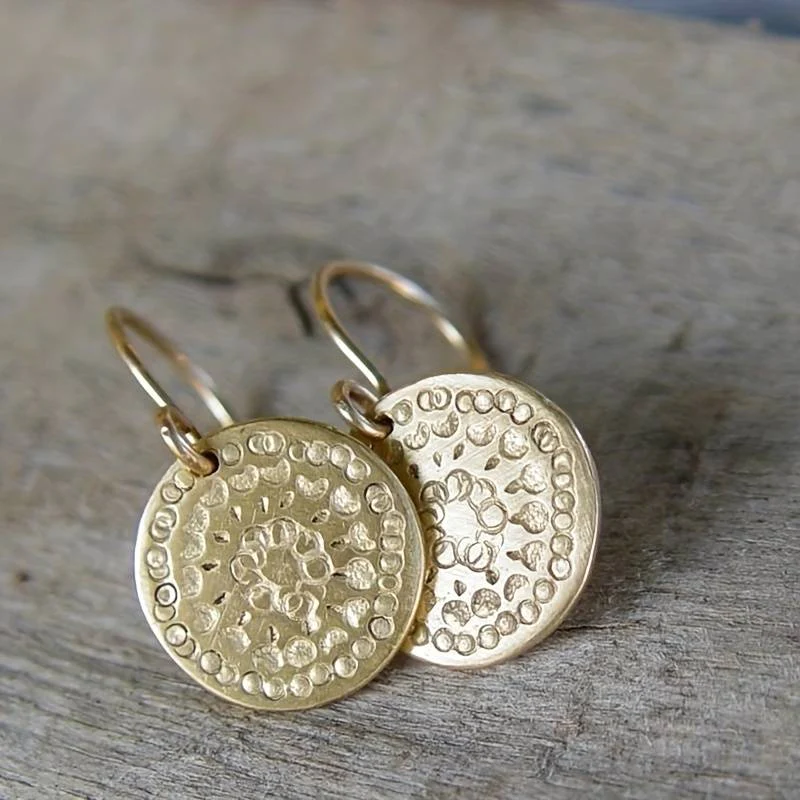 Caridad | Vintage round gold earrings