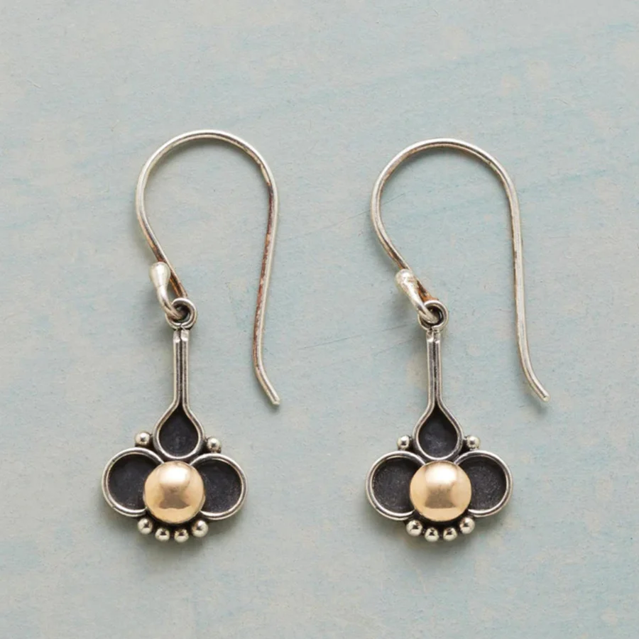 Teresa | Vintage pearl clover earrings