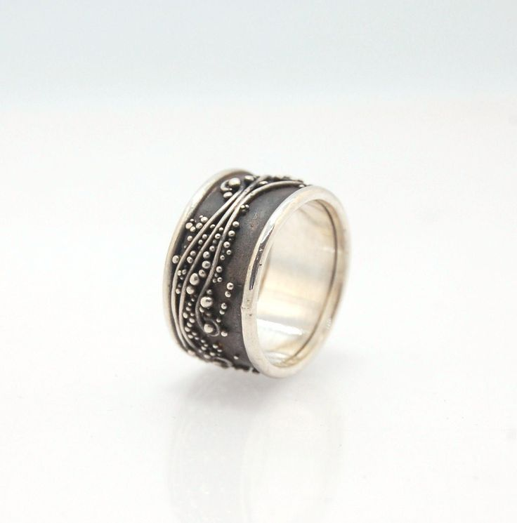 Karen | Vintage dark silver ring