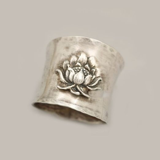 Gabriela | Vintage silver lotus ring