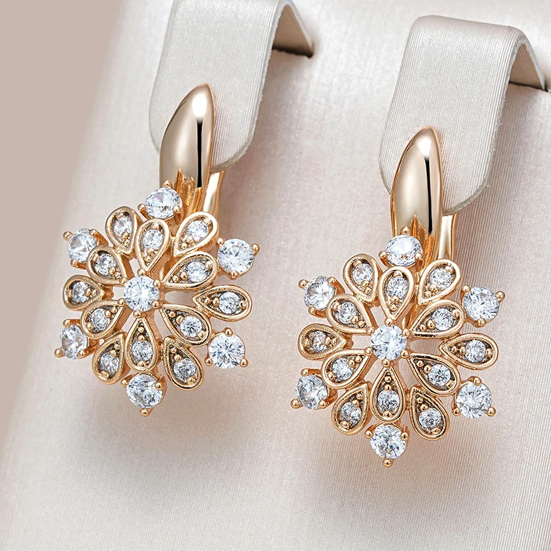 Adela | Elegant shiny gold earrings
