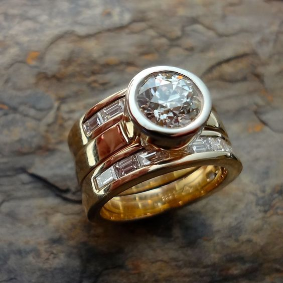 Adriana | Vintage laminated glass ring.