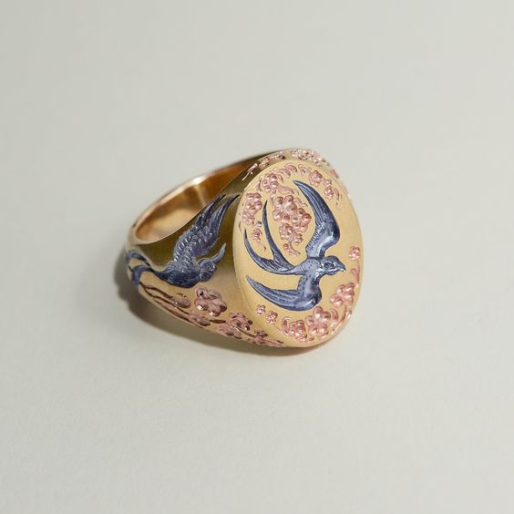 Begoña | Vintage blue gold hummingbird ring
