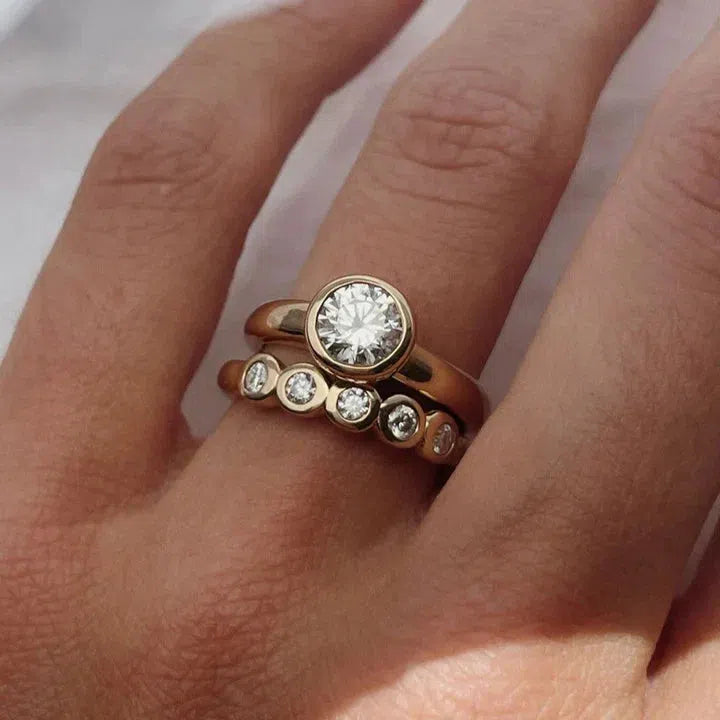 Mila | Set of golden rings with vintage zircons