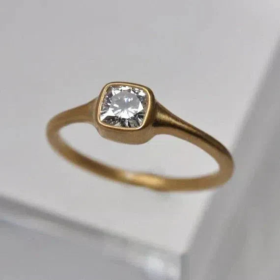 Graciela | Square crystal ring