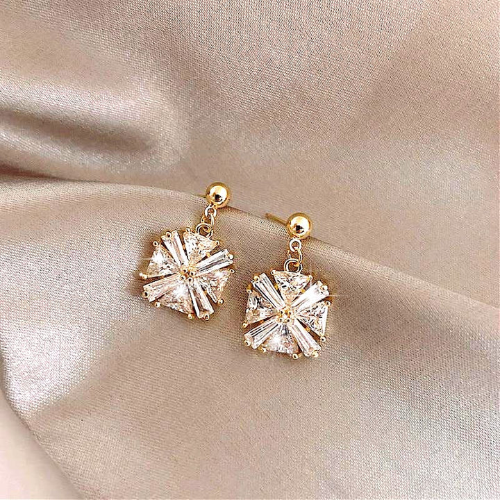 Bianca | Luxurious cubic zirconia earrings in gold