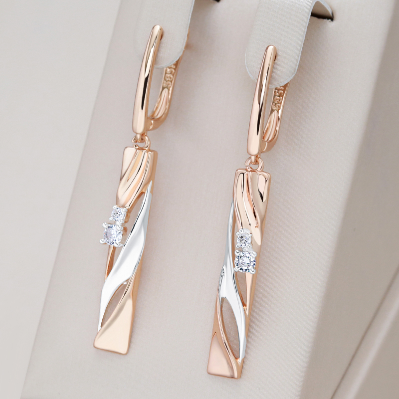 Simona | Elegant rectangular earrings with crystals in gold