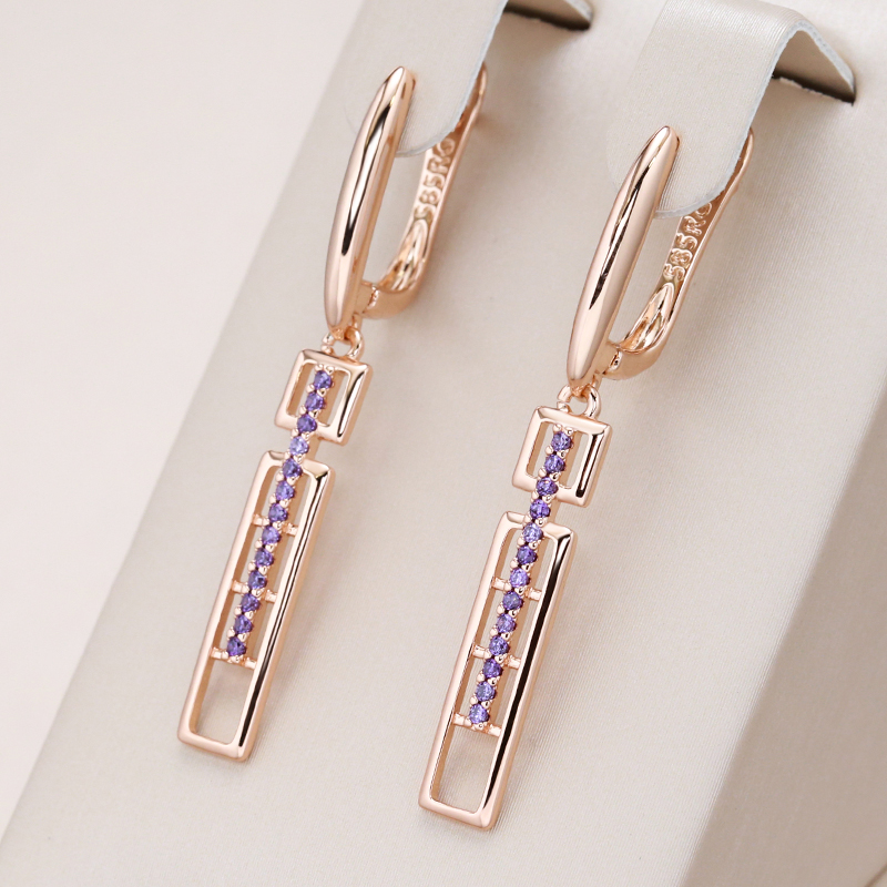 Sofía | Elegant rectangular earrings with purple crystals in gold