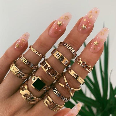 Julia | Unique Premium Package of 8 to 12 Rings